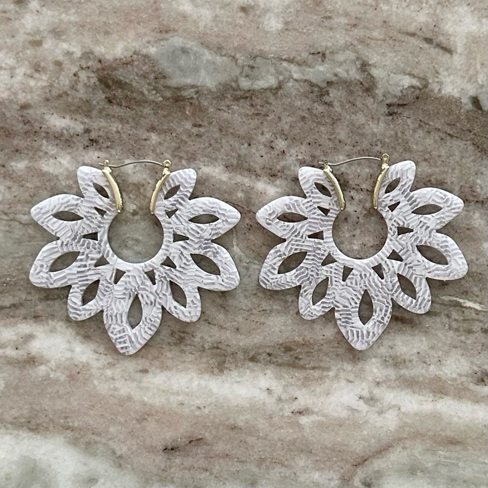 Baublebar White & Gold Flower Acrylic Statement Earrings -Summer / Vacation